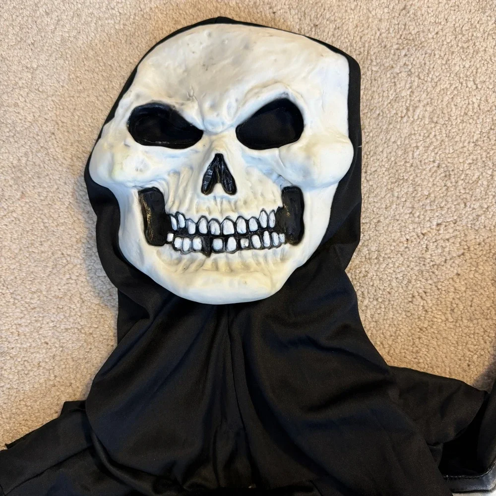 Spirit Halloween Glow In The Dark Skelebones Costume Child Medium 8-10 Skeleton - Picture 4 of 7